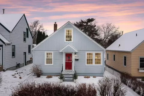 1122 Edgcumbe Rd, Saint Paul, MN 55105