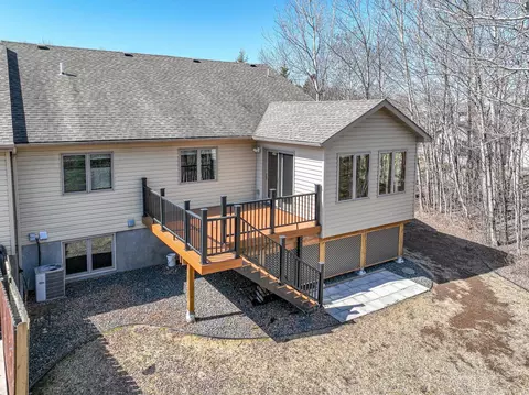 Exterior - 309 Hickory St, Duluth, MN 55811 photo 2 of 7