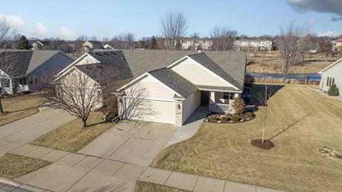 2016 Lake Dr, Northfield, MN 55057