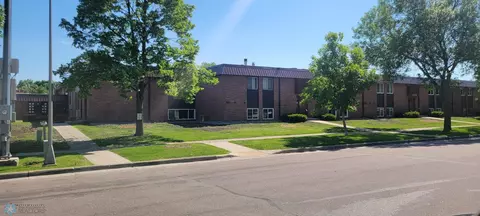 3250 15th Ave S #24, Fargo, ND 58103
