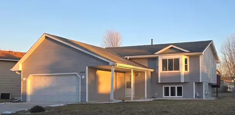 13479 Alabama Ave S, Savage, MN 55378