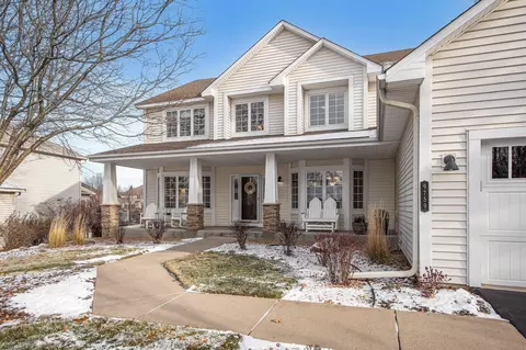 9759 Laforet Dr, Eden Prairie, MN 55347