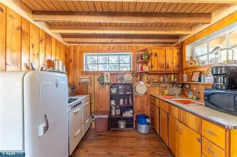 Kitchen - 5322 Ely Is S, Tower, MN 55790 photo 2 of 2