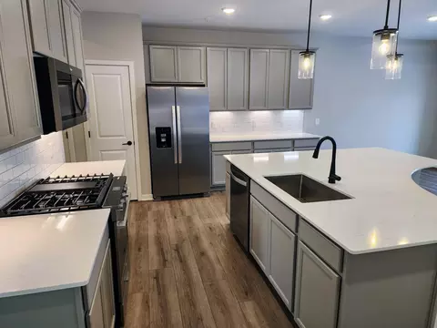 4710 Airlake Curv, Woodbury, MN 55129