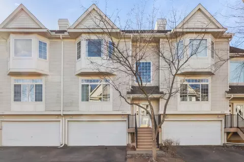 2535 Eagle Trace Ln, Woodbury, MN 55129