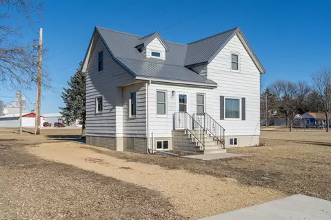 303 E Main St, Vernon Center, MN 56090