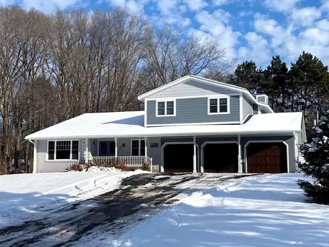 4771 126th Street Ct N, Hugo, MN 55110