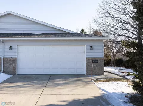 3610 7th St S, Moorhead, MN 56560