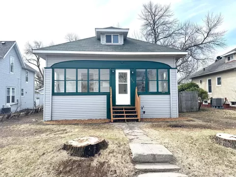309 3rd St SW, Red Lake Falls, MN 56750