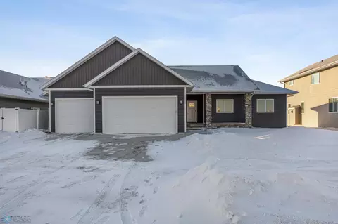 5536 37th Ave S, Fargo, ND 58104