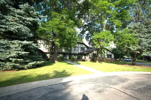 7588 Villa Ct, Eden Prairie, MN 55346