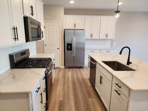 9706 4th St N, Lake Elmo, MN 55042
