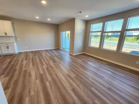 9706 4th St N, Lake Elmo, MN 55042 photo 6
