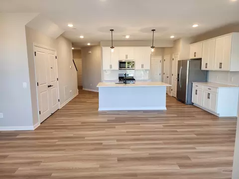 9706 4th St N, Lake Elmo, MN 55042 photo 8