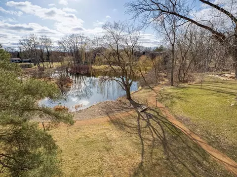 8549 Irwin Rd #334, Bloomington, MN 55437