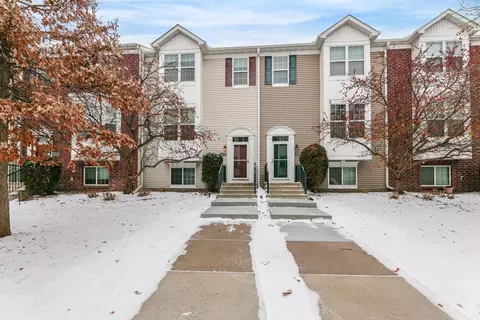5210 Scott Trl, Robbinsdale, MN 55422