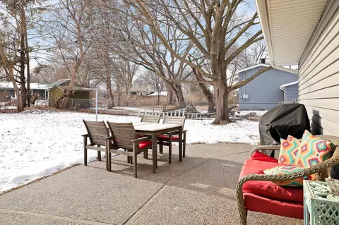 1852 Pumice Pt, Eagan, MN 55122 photo 28
