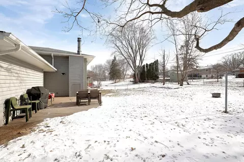1852 Pumice Pt, Eagan, MN 55122 photo 29