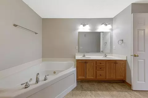 3002 Pinehurst Dr, Faribault, MN 55021 photo 29