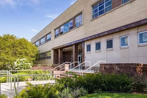 111 E Franklin Ave #308, Minneapolis, MN 55404