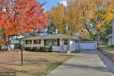 36 E Sandra Lee Dr, Saint Paul, MN 55119