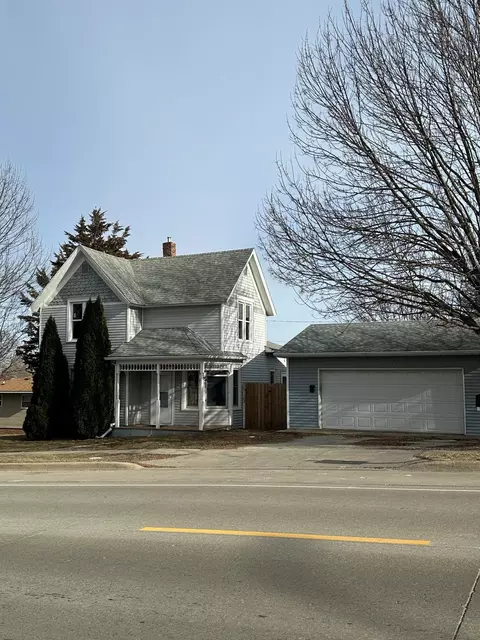 305 S Section Ave, Spring Valley, MN 55975
