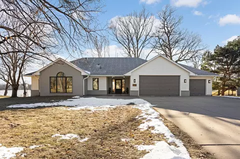 2185 Kelzer Pond Dr, Victoria, MN 55386