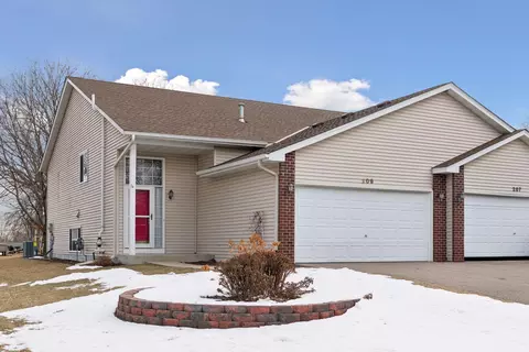 209 6th Ave NW, New Prague, MN 56071