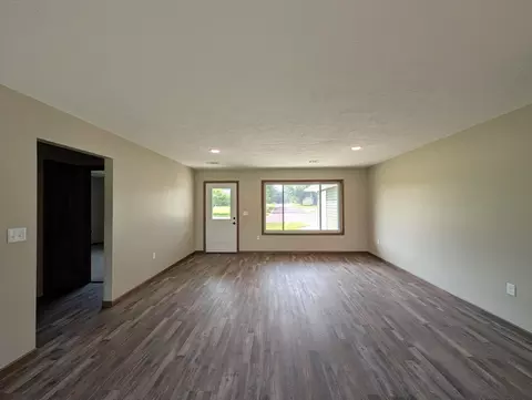 Living - 106 Front St, Tracy, MN 56175 photo 1 of 2