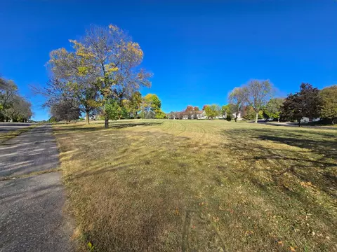 145 4th St W # X, Hastings, MN 55033