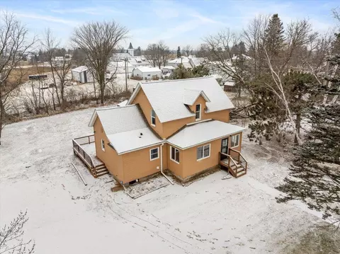 111 Main St S, Clayton, WI 54004