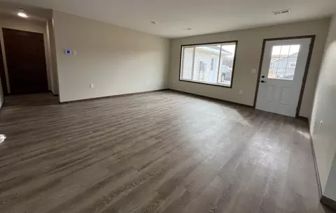 Living - 146 Front St, Tracy, MN 56175 photo 1 of 2