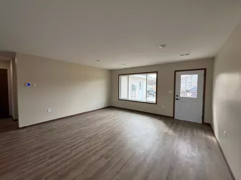 Living - 146 Front St, Tracy, MN 56175 photo 2 of 2