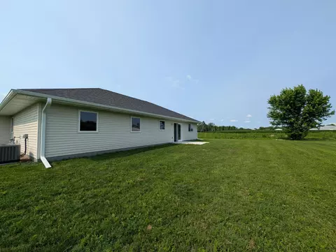 Exterior - 146 Front St, Tracy, MN 56175 photo 5 of 8