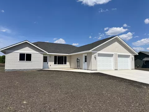 Exterior - 146 Front St, Tracy, MN 56175 photo 3 of 8