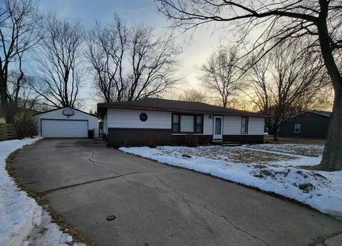 805 15th Ave SW, Willmar, MN 56201