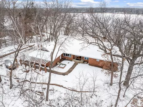 23 S Deep Lake Rd, North Oaks, MN 55127