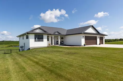 23554 Cardinal Dr, Cleveland, MN 56017