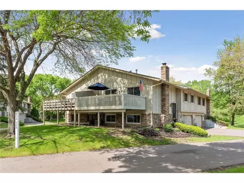 7582 E Fish Lake Rd, Maple Grove, MN 55311