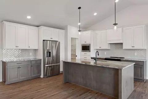 2575 Coldwater Xing, Mayer, MN 55360 photo 9