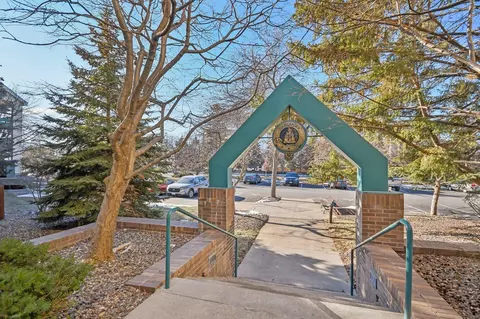 7621 Edinborough Way #2107, Edina, MN 55435
