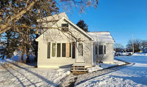 1527 1st Ave W, International Falls, MN 56649