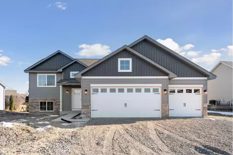 2553 Coldwater Xing, Mayer, MN 55360