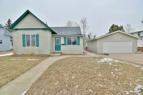 701 4th Ave SW, Hutchinson, MN 55350