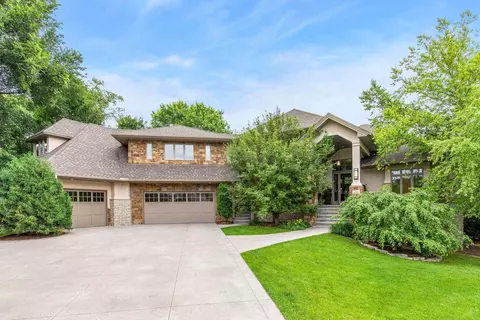 2414 Emerald Trl, Hopkins, MN 55305