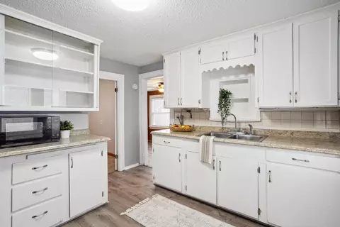 5204 Bryant Ave N, Minneapolis, MN 55430