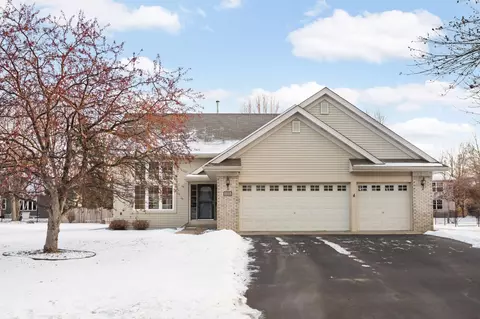 1375 Narcissus Curv, Victoria, MN 55386