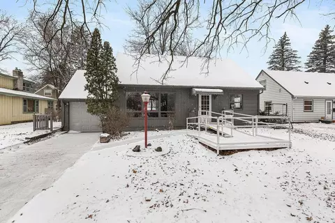 905 4th St NE, Little Falls, MN 56345
