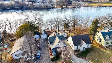 137 Riverside Dr NE, Saint Cloud, MN 56304
