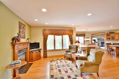 8055 Davis St, Loretto, MN 55357 photo 12